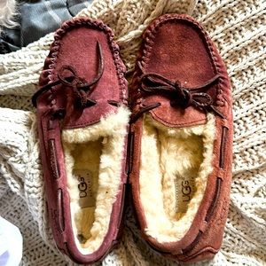 UGG WOMEN BURGUNDY MAROON FUR LINED MOCCASINS 8-8.5 SIZE